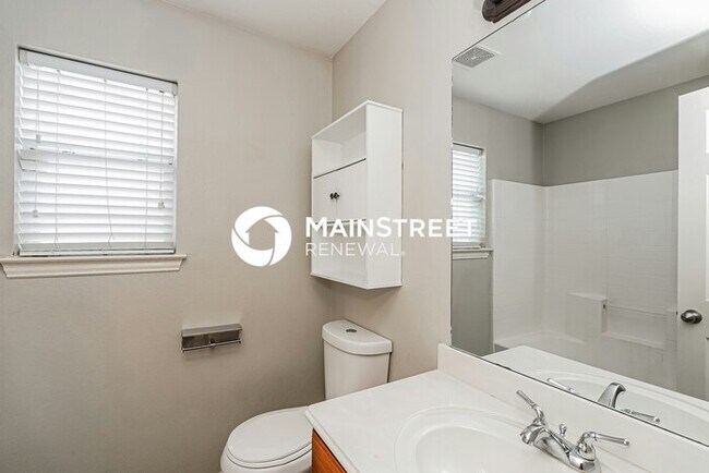 Building Photo - 3 Bedroom Pet-Friendly Home in Crowley, TX with Main Street Renewal