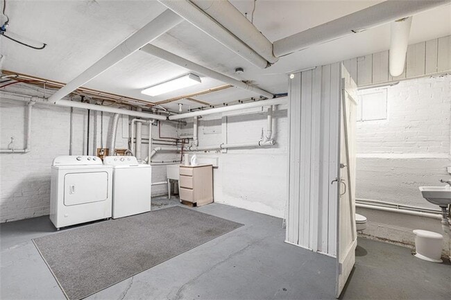 Building Photo - 118 Ocean Ave