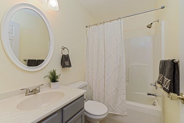 Building Photo - 244 Parktrail Rd