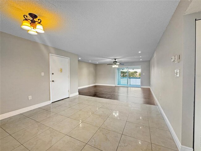 Building Photo - 626 Orange Dr