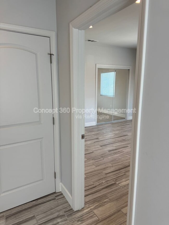 Building Photo - 1143 W 163rd St