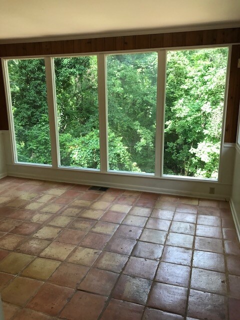 Large sunroom that overlooks spacious backyard - 633 Clairmont Cir