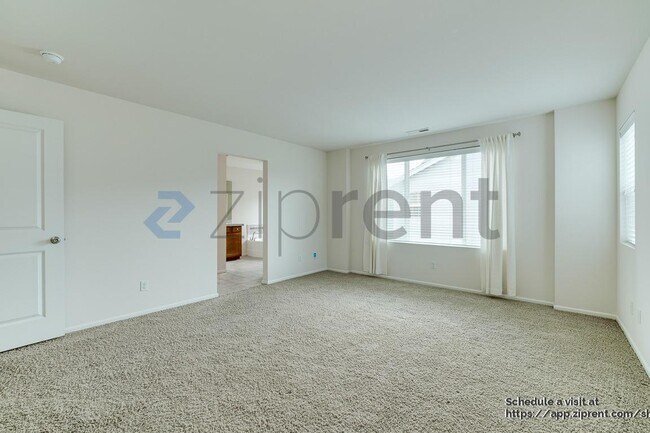 Building Photo - 426 125th Pl SE