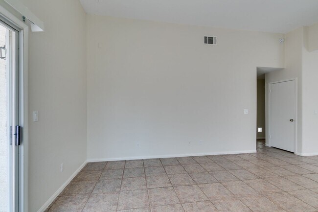 Building Photo - Charming 3-Bedroom Single-Story Home in Elkhorn!