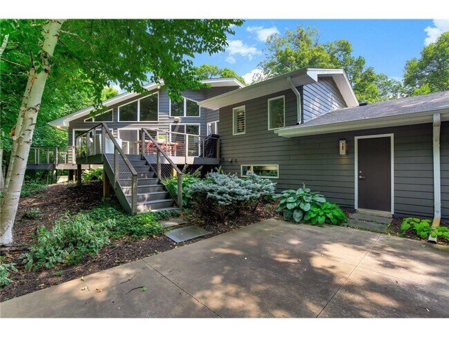 Building Photo - 20650 Bayview Ct