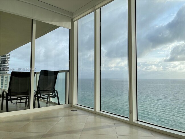 Building Photo - 16699 Collins Ave