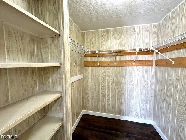 Building Photo - 16004 Tangelo Way