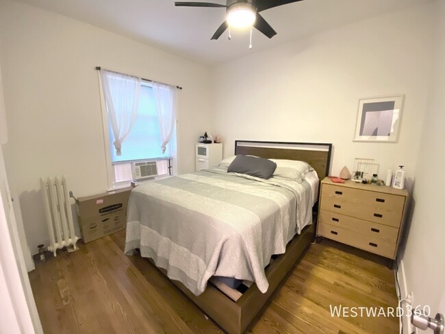 Building Photo - 4547 N Albany-1