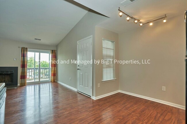 Building Photo - 1bd/1ba in Cluster of Woodlawn Alexandria