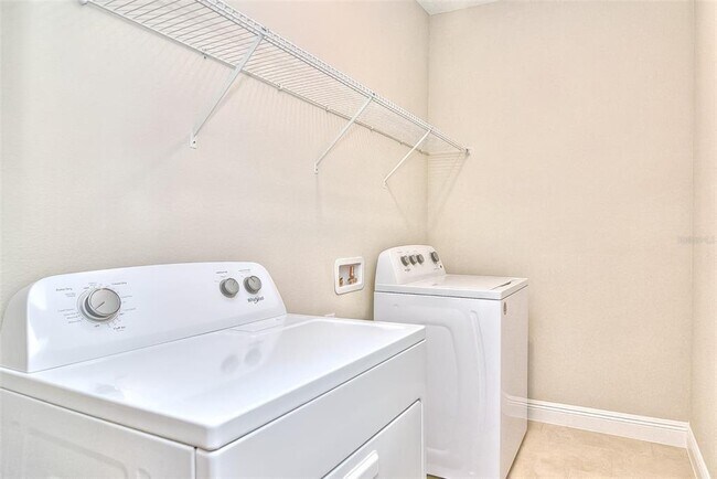 Building Photo - 2937 Voyager Ave