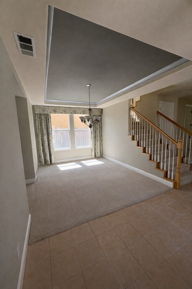 Building Photo - Spacious 3,400 sq foot home. 4 bedroom 4 bath Prime San Jose location