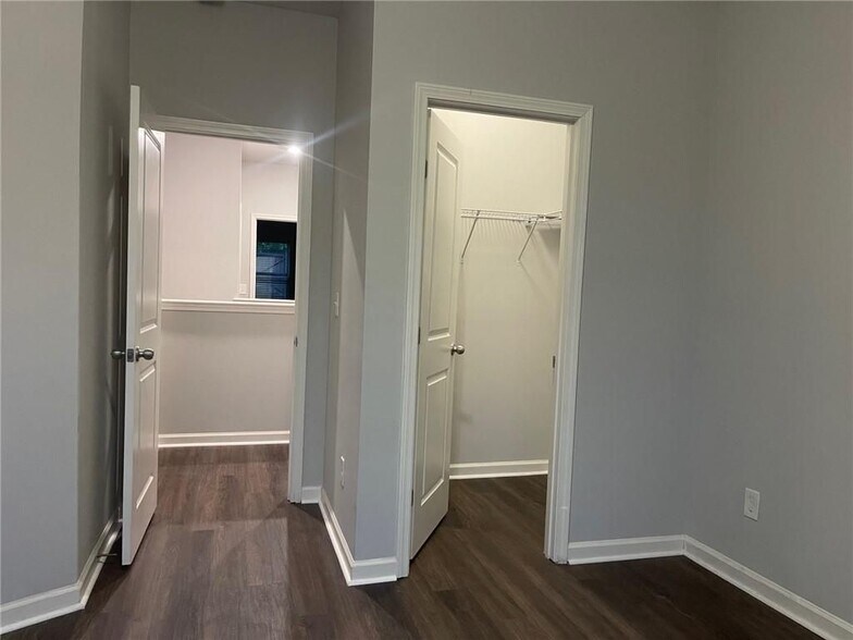 Building Photo - 2559 Irwell Way