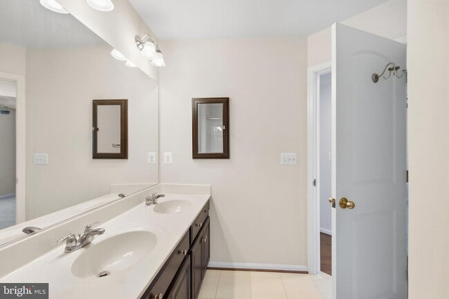 Building Photo - 1443 Occoquan Heights Ct