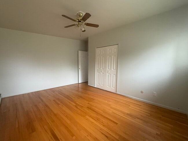 Building Photo - 412 S Revena Blvd