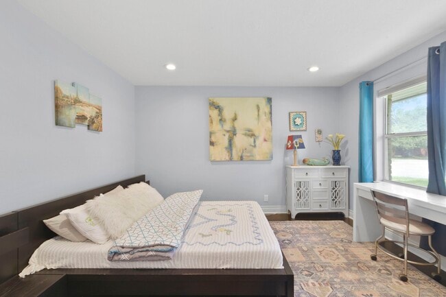 Building Photo - 3123 Deal St