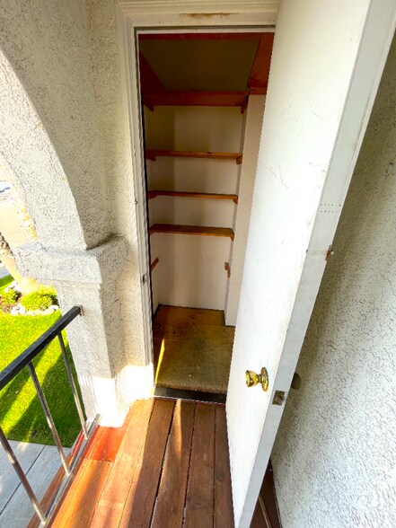 Building Photo - 101 W Canada