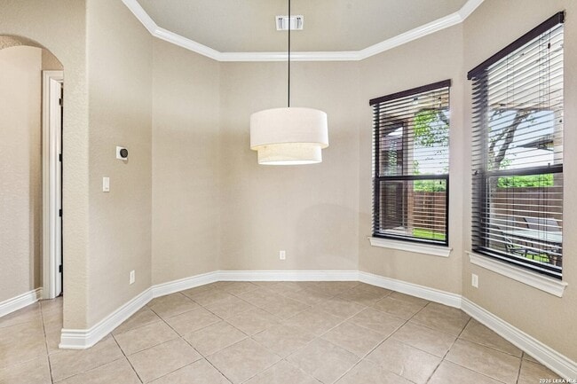 Building Photo - 4911 Country Cv