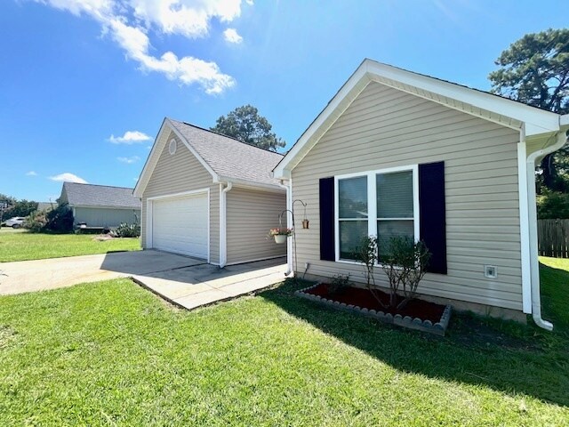 Building Photo - 705 Shannon Ridge Dr