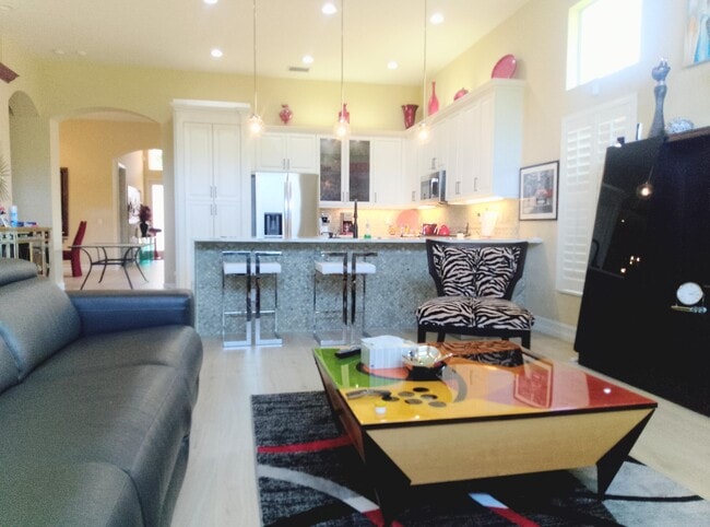 Building Photo - 10680 Richfield Way