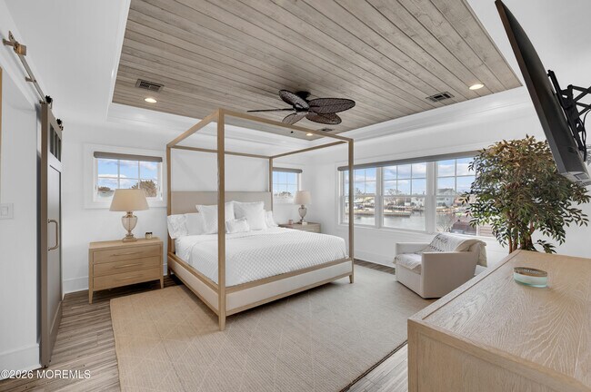 Building Photo - 18 Culebra Ave