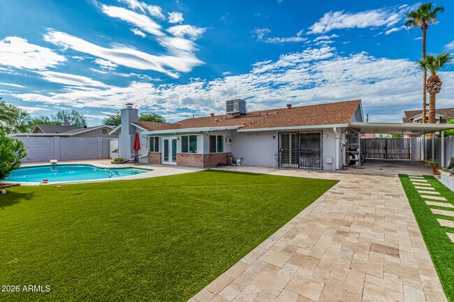 Building Photo - 1829 W Orchid Ln