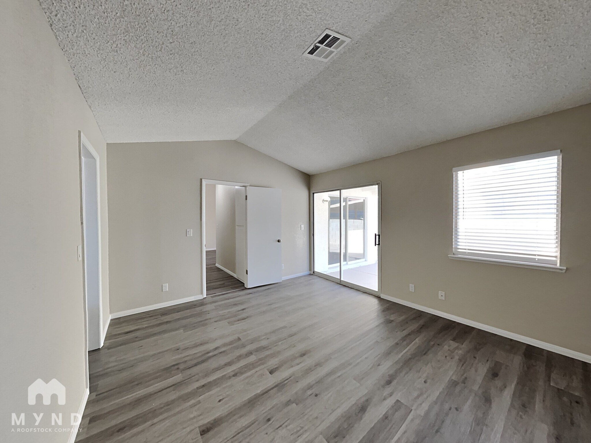 Building Photo - 5825 Goodsprings Ct
