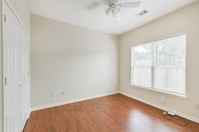 Building Photo - 16913 W Juneau St