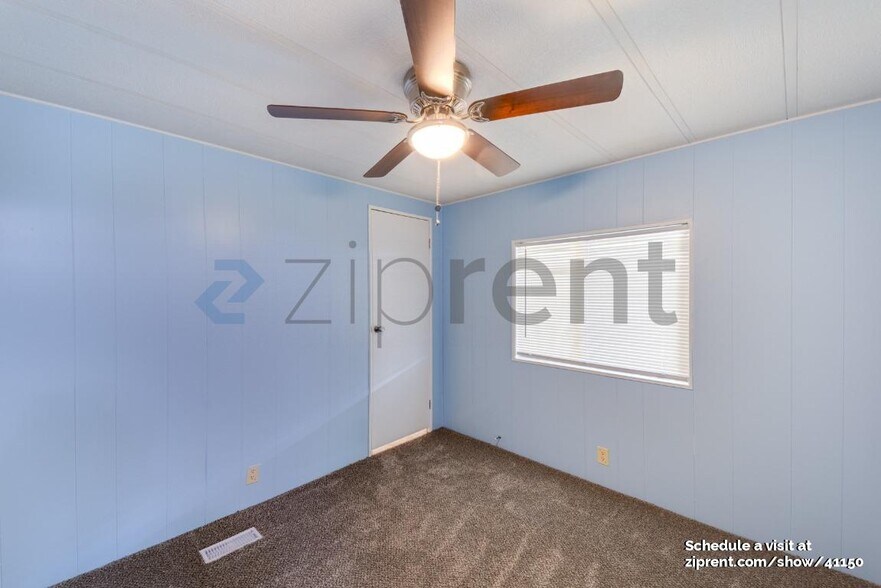 Building Photo - 10928 Poplar St NE