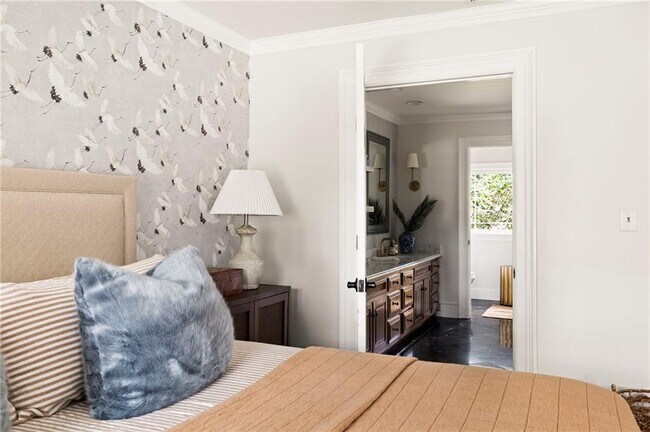 Building Photo - 2270 Emerald Dr