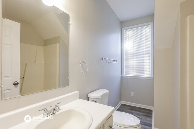 Building Photo - 90 Cedarhurst Ln