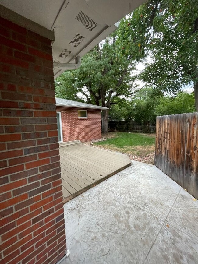 Building Photo - STUNNING Four Bedroom Ranch in Denver, CO-...