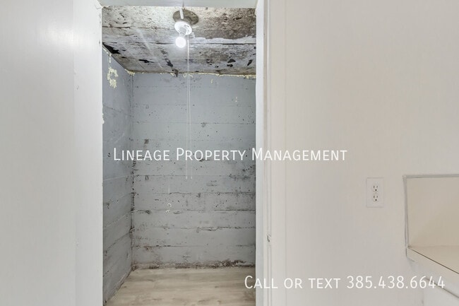 Building Photo - 1954 S 700 E