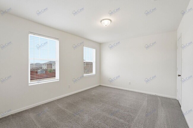 Building Photo - 1910 Washington St