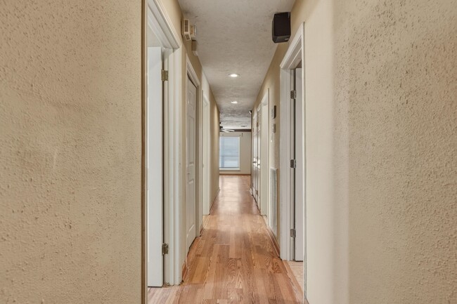 Building Photo - 5211 Court Rd