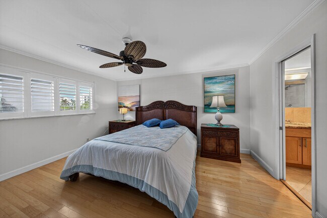 Building Photo - 3114 S Ocean Blvd