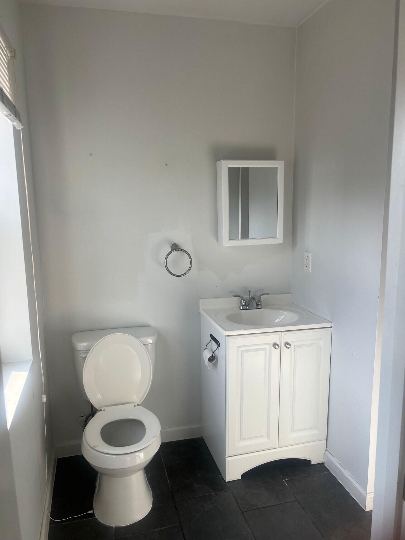 Building Photo - 505 Arsan Ave