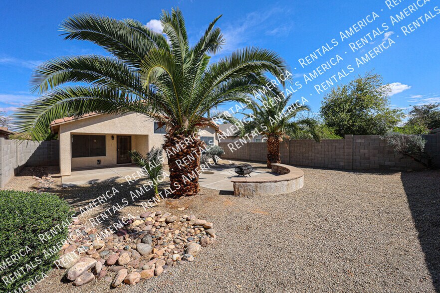 Building Photo - 8587 W Monona Ln