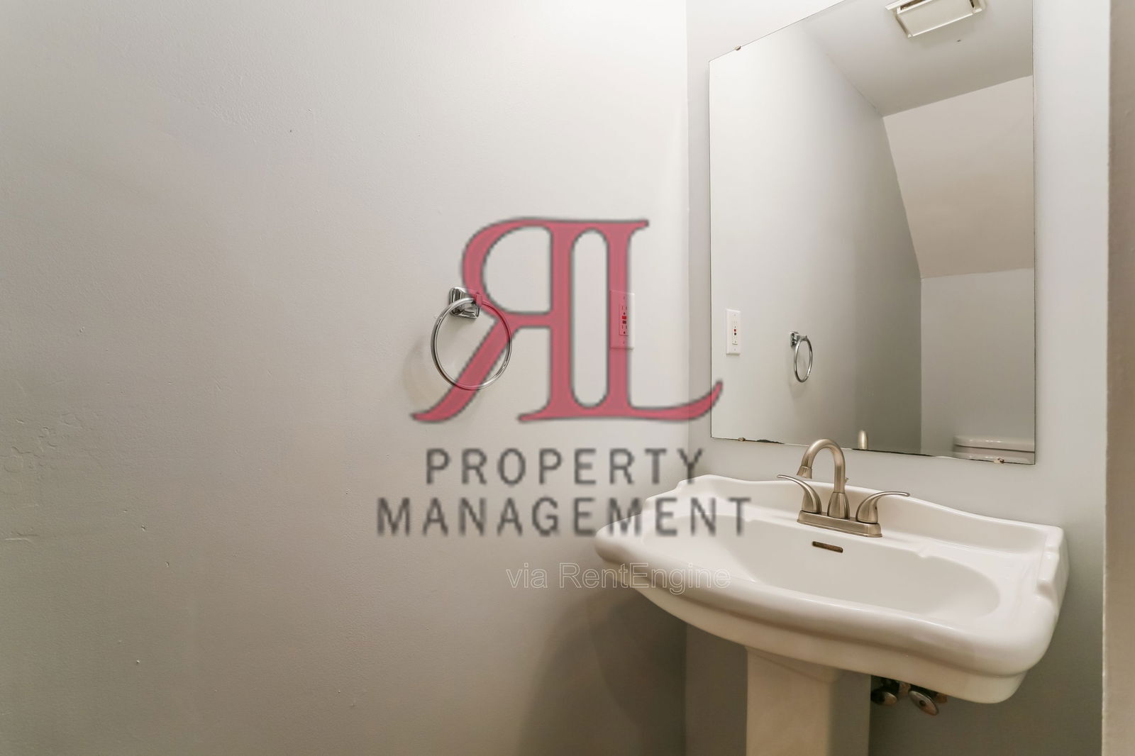 Building Photo - 181 E 1st Ave