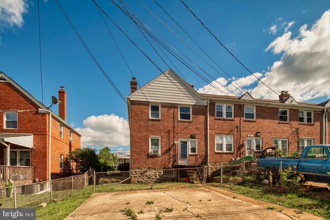 Building Photo - 710 Edmondson Ave