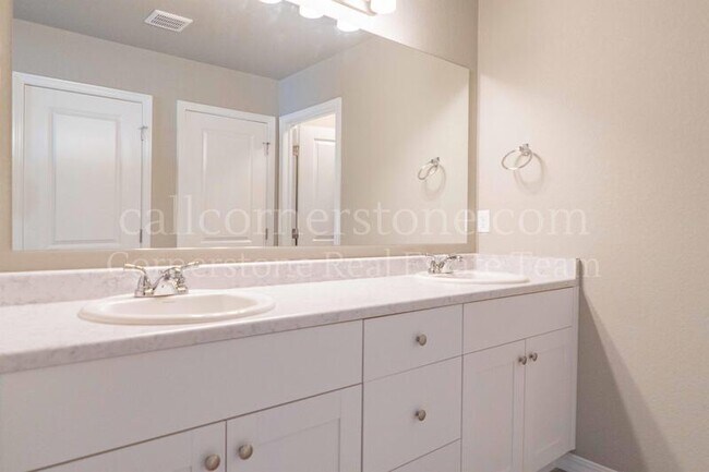 Building Photo - 8056 Woodmen Center Heights