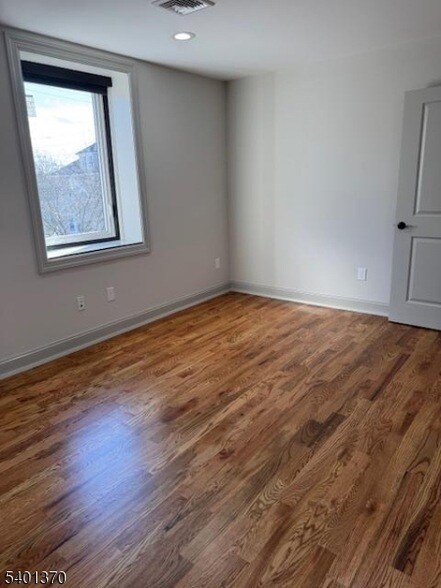 Building Photo - 248 US-46