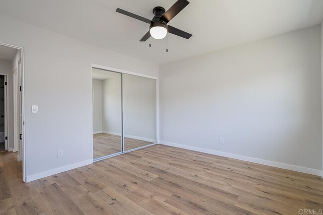 Building Photo - Beautiful, Modern, Upgraded 3 Bedroom 3 Ba...