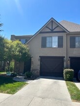 Building Photo - 6754 950 E