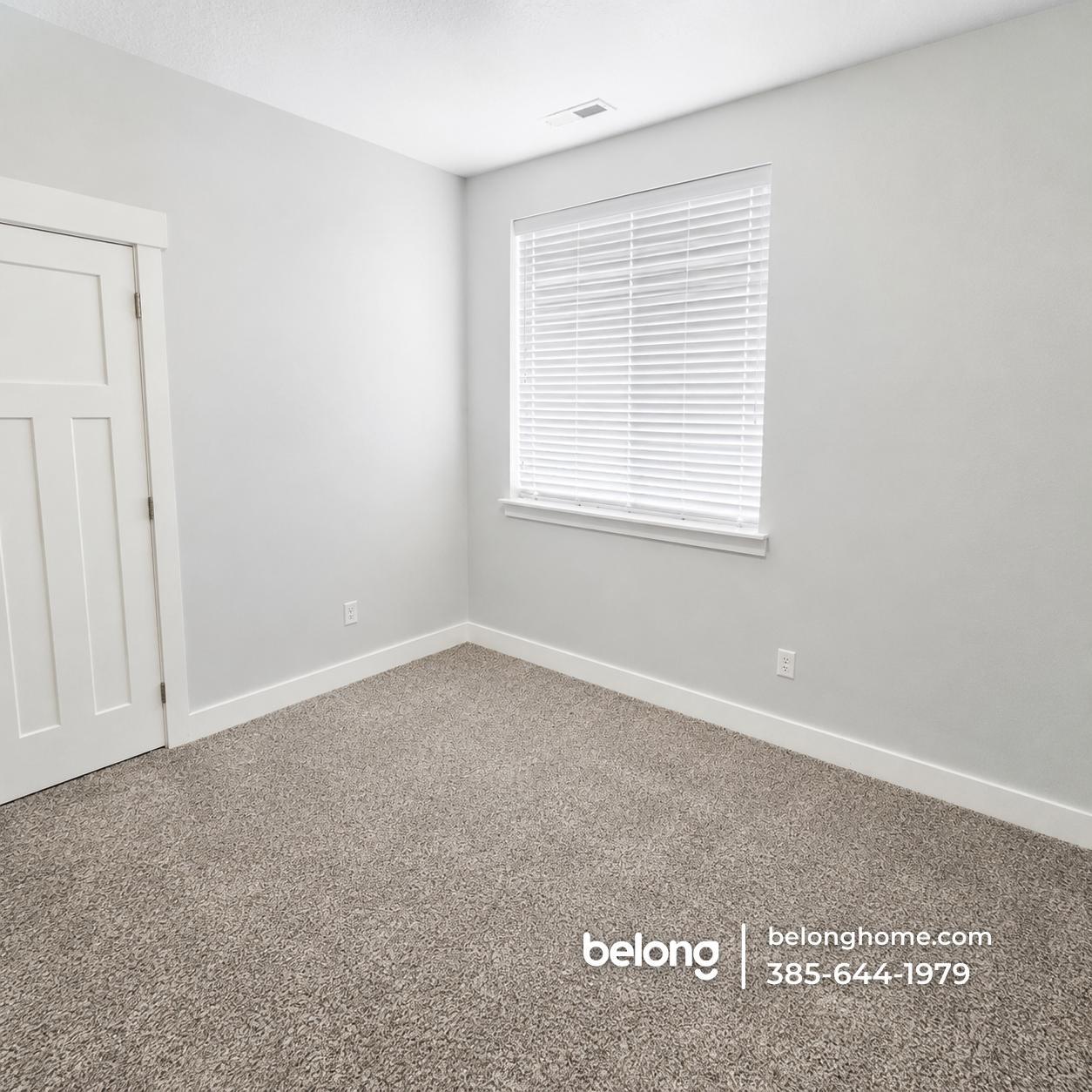 Building Photo - 702 N 380 W