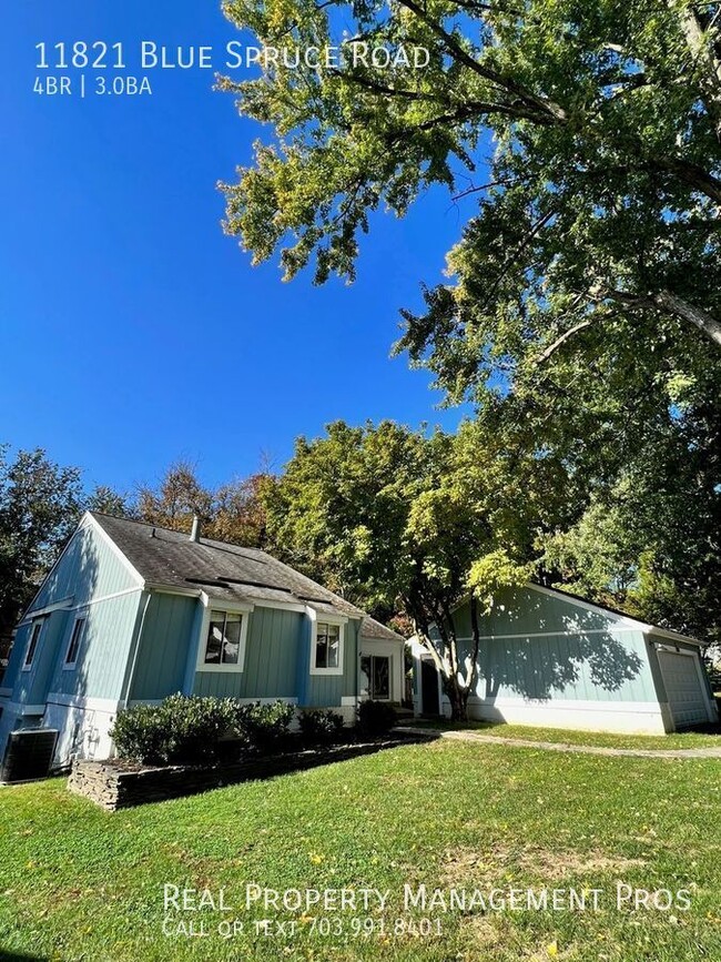 Building Photo - Beautifully Renovated 4 Bedroom Home For R...