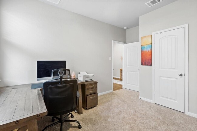 Building Photo - 199 Frostweed Dr