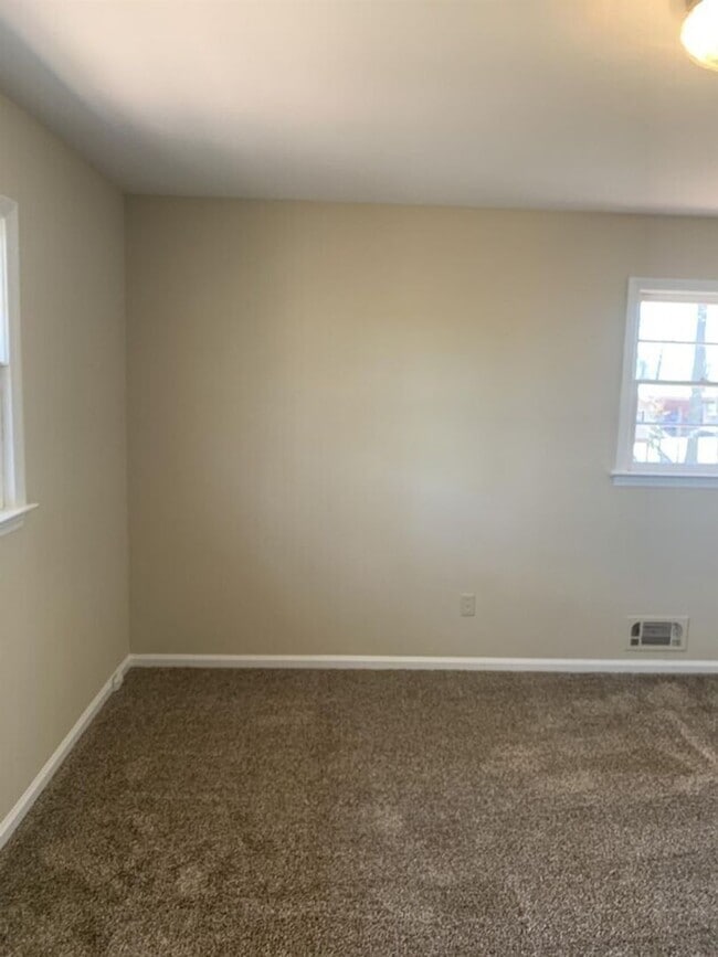 Building Photo - Beautiful Brick Ranch on Expansive Private Lot Near Athens