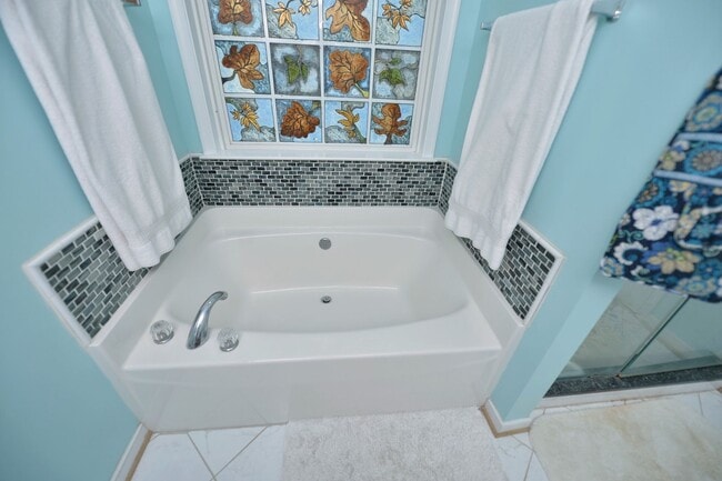 Building Photo - STATELY CUSTOM HOME IN EAGLE HARBOR, ISLE OF WIGHT/CARROLLTON VA!!