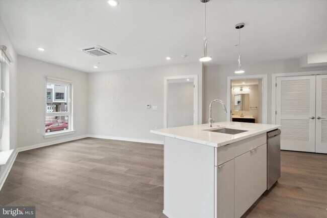 Building Photo - 3449 Scotts Ln