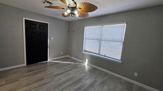 Building Photo - 3900 Rancho Dr